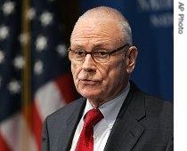 Lee Hamilton (file photo)