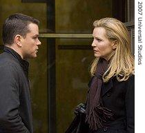 Matt Damon and Joan Allen play as Jason and Pamela in 