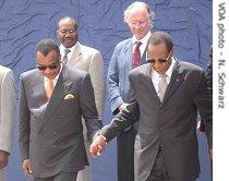 Burkina Faso's president Blaise Compaore with other notables at the conference, 08 Jun 2007