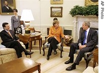 U.S. President Bush (r) meets with German a href=